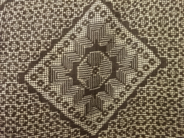 アンティーク　菱模様織り出し　本場泥大島紬着物